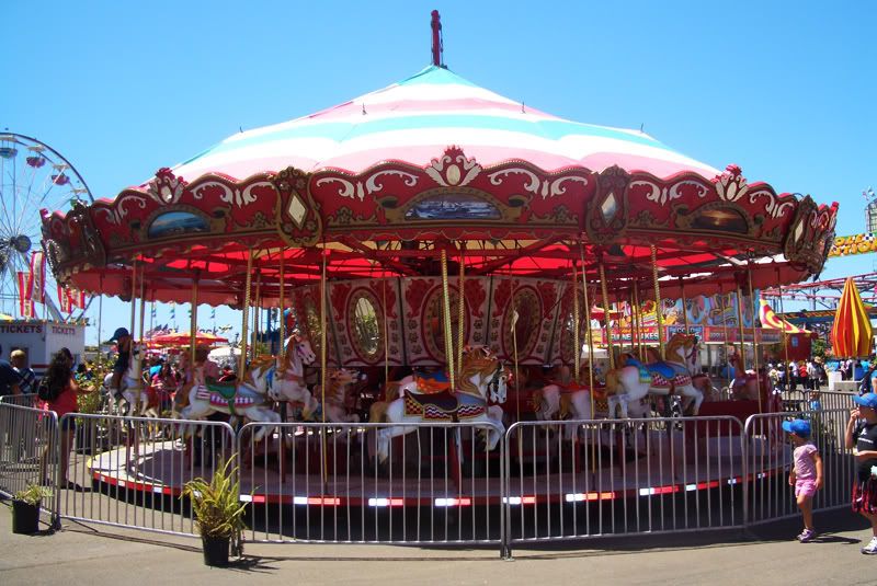 carrousel by Mia