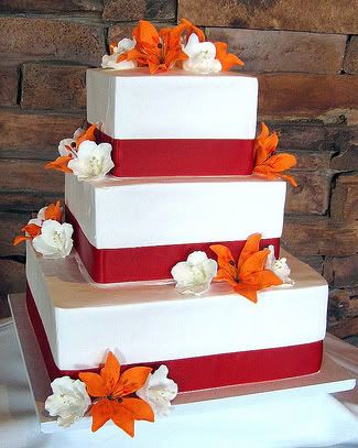 Tiger Lily and White Hibiscus is beautiful wedding cake