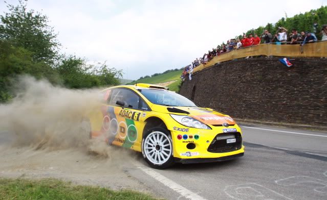 IMAGE: http://i657.photobucket.com/albums/uu294/tightangle/IMG_7895.jpg