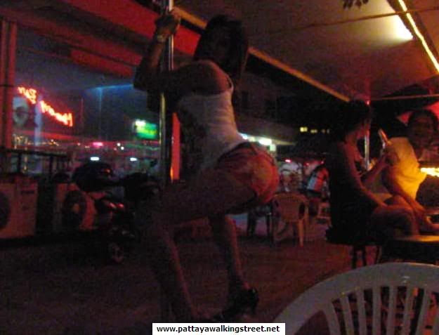 hot sexy thai bargirl Pictures, Images and Photos