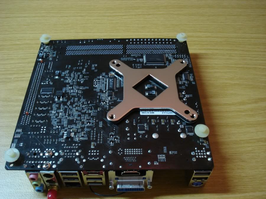 g43-itx_backplate-004.jpg