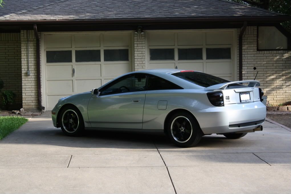 IMAGE: http://i657.photobucket.com/albums/uu299/SilverxCeli/Celica/IMG_0627.jpg